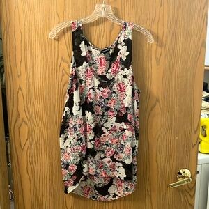 Floral sleeveless blouse, Torrid size 1.